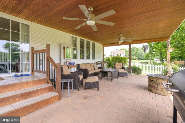 37 TILBURG LN, Martinsburg, WV 25405