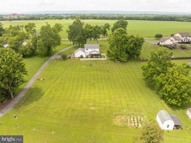 37 TILBURG LN, Martinsburg, WV 25405