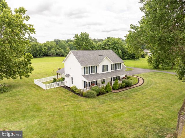 37 TILBURG LN, Martinsburg, WV 25405