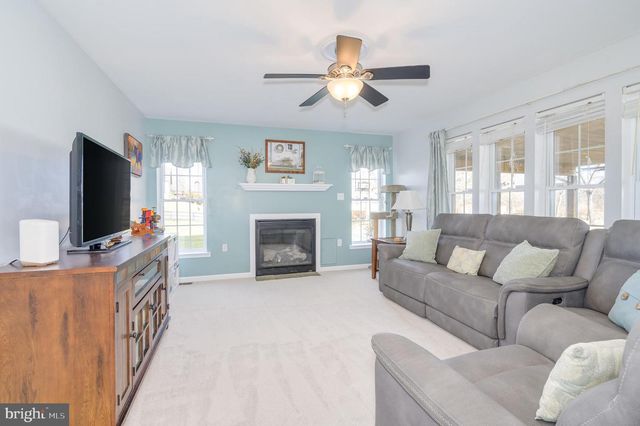 37 TILBURG LN, Martinsburg, WV 25405