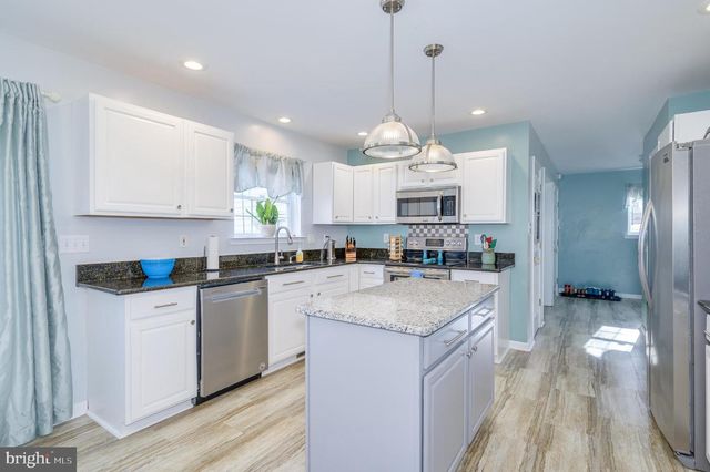 37 TILBURG LN, Martinsburg, WV 25405