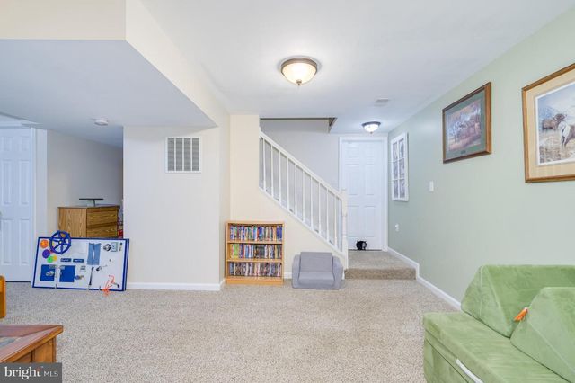 37 TILBURG LN, Martinsburg, WV 25405