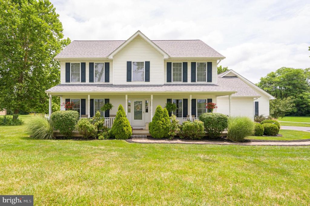 37 TILBURG LN, Martinsburg, WV 25405