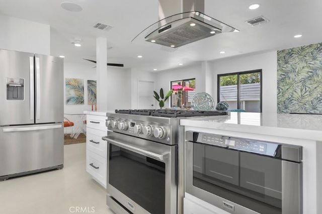 3940 E Calle San Antonio, Palm Springs, CA 92264