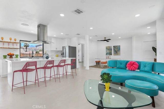 3940 E Calle San Antonio, Palm Springs, CA 92264