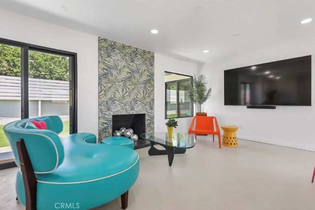 3940 E Calle San Antonio, Palm Springs, CA 92264