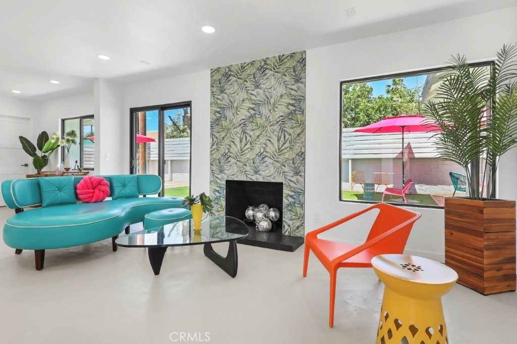 3940 E Calle San Antonio, Palm Springs, CA 92264
