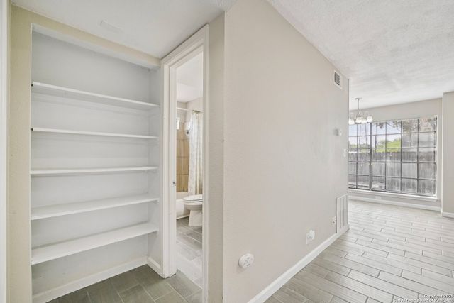 10609 Starcrest Dr Unit 10611, San Antonio, TX 78217