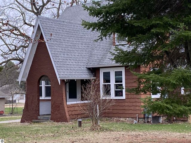 2249 State Road, West Branch, MI 48661