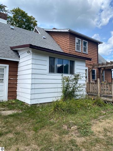 2249 State Road, West Branch, MI 48661