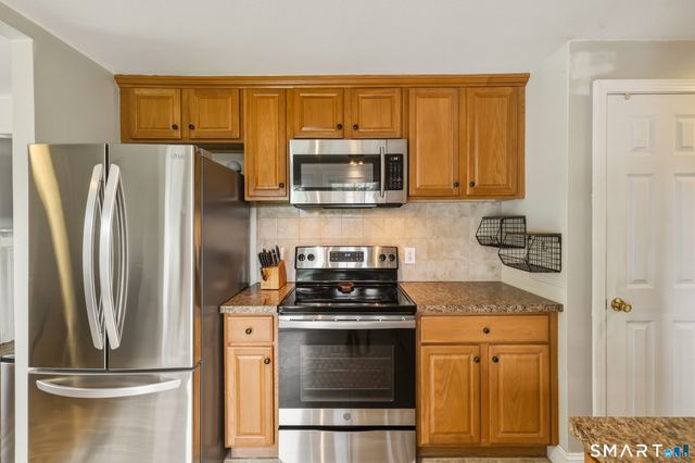 66 Sampson Street, West Hartford, CT 06110