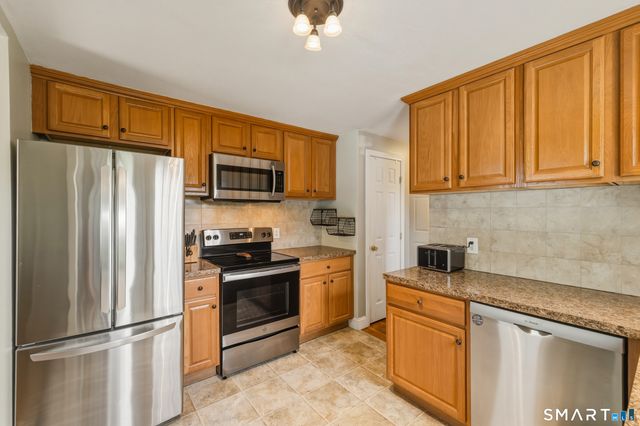 66 Sampson Street, West Hartford, CT 06110