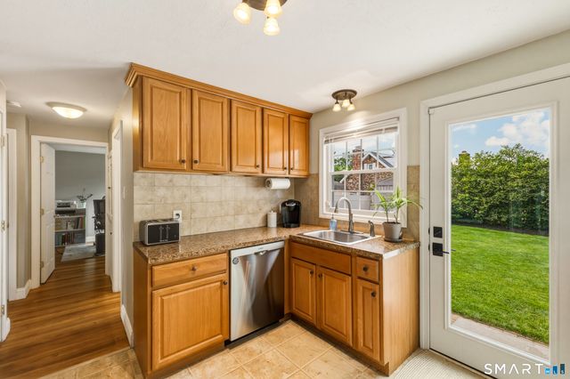 66 Sampson Street, West Hartford, CT 06110