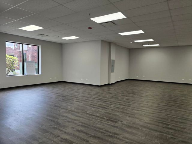 731 S Il Route 21 145, Gurnee, IL 60031