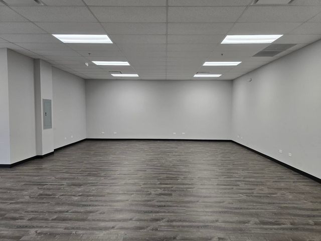 731 S Il Route 21 145, Gurnee, IL 60031