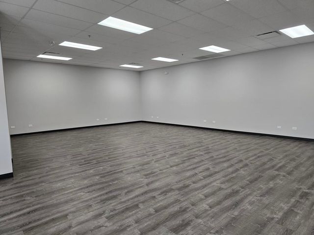 731 S Il Route 21 145, Gurnee, IL 60031