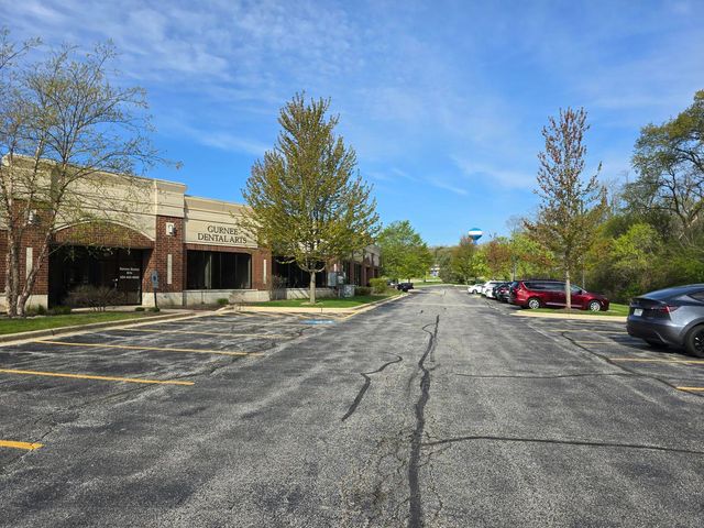 731 S Il Route 21 145, Gurnee, IL 60031