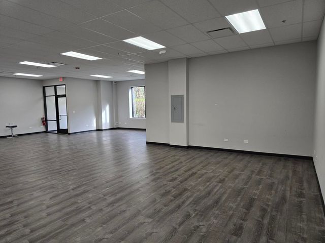 731 S Il Route 21 145, Gurnee, IL 60031