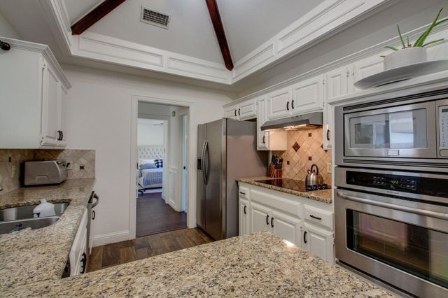 1335 Glen Cove, Southlake, TX 76092