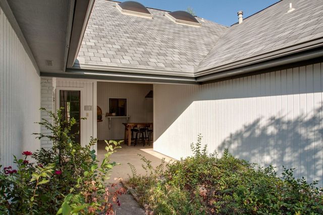 1335 Glen Cove, Southlake, TX 76092