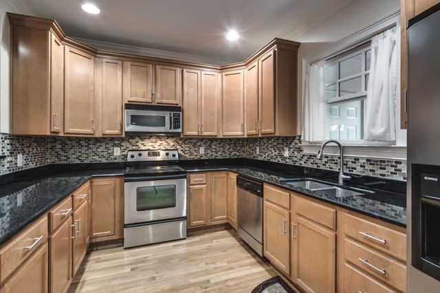 4210 Hillsboro Pike Apt 208, Nashville, TN 37215