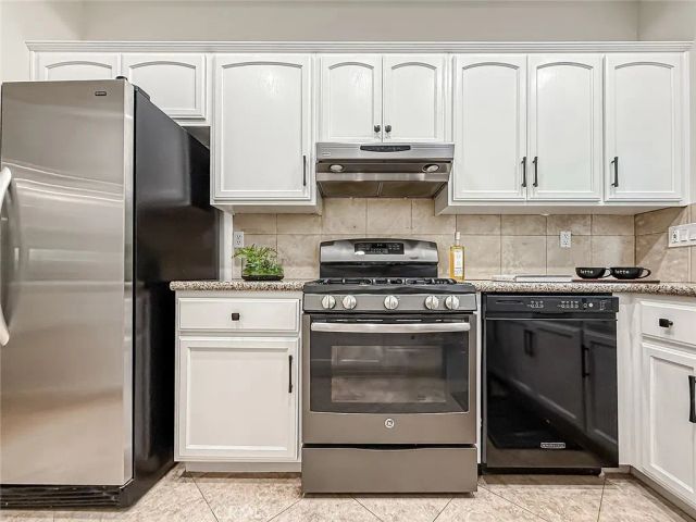 3135 E Hillcrest, Westlake Village, CA 91362