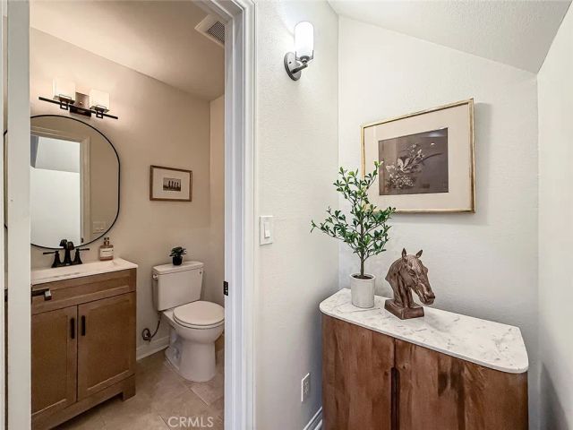 3135 E Hillcrest, Westlake Village, CA 91362