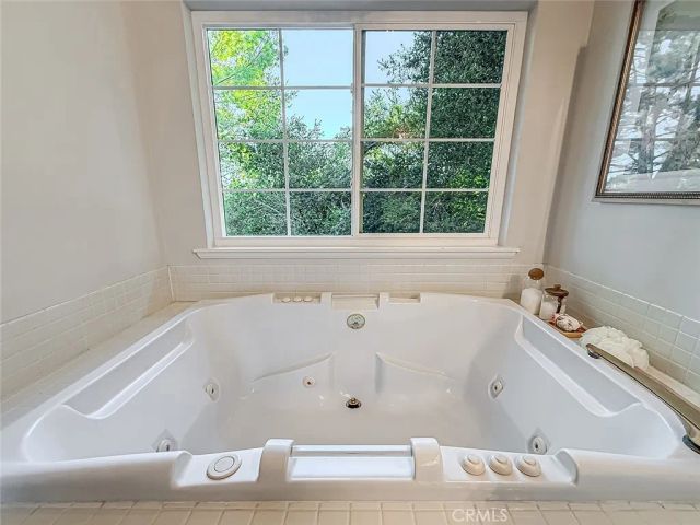 3135 E Hillcrest, Westlake Village, CA 91362
