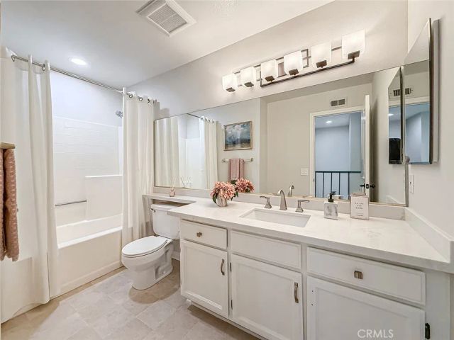 3135 E Hillcrest, Westlake Village, CA 91362