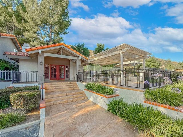 3135 E Hillcrest, Westlake Village, CA 91362