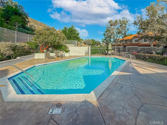 3135 E Hillcrest, Westlake Village, CA 91362