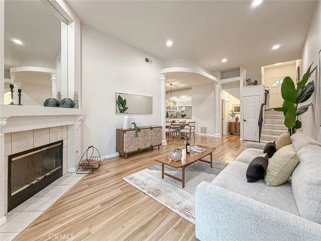 3135 E Hillcrest, Westlake Village, CA 91362