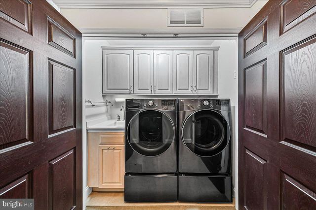 111 DANBURY DR, Coatesville, PA 19320