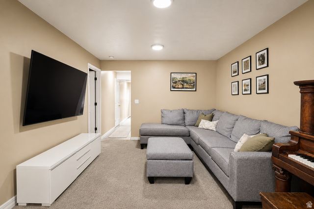 204 W LYMAN LN, Bountiful, UT 84010