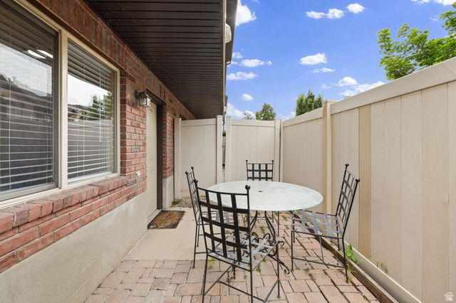 204 W LYMAN LN, Bountiful, UT 84010