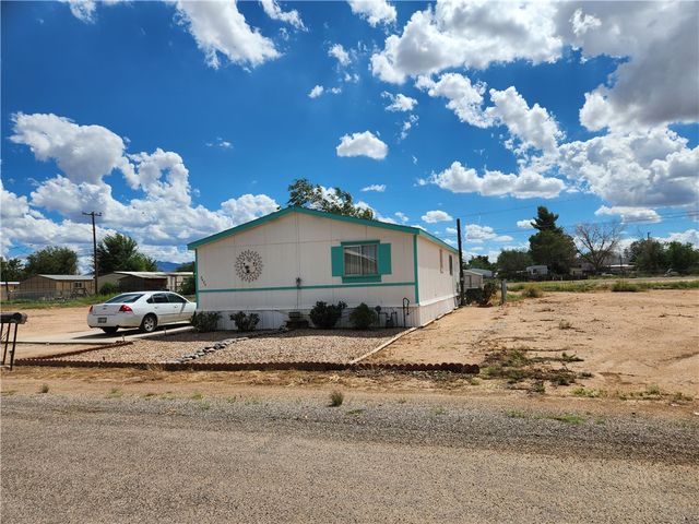 3680 E Shaeffer Avenue, Kingman, AZ 86409