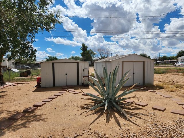 3680 E Shaeffer Avenue, Kingman, AZ 86409