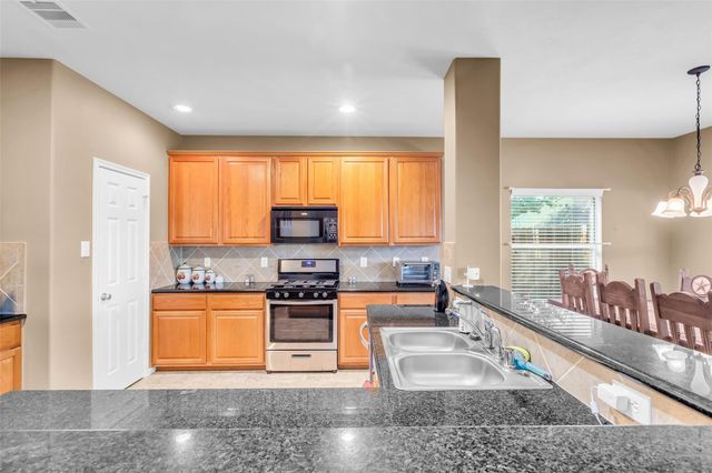 2710 Taos Trail, Deer Park, TX 77536