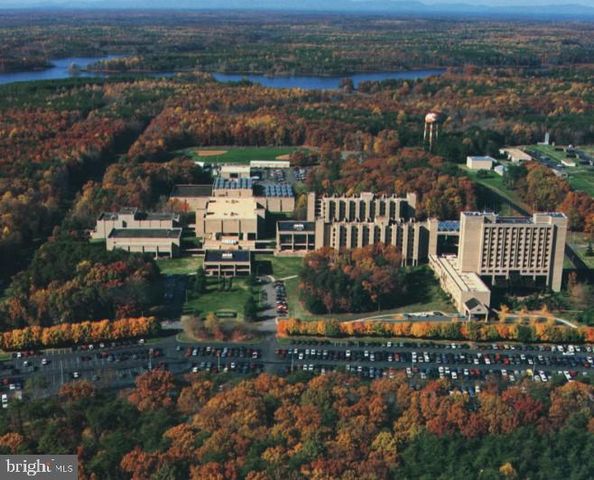 3 QUARRY RD, Stafford, VA 22554