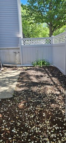 4 Village Rock Ln 4, Natick, MA 01760
