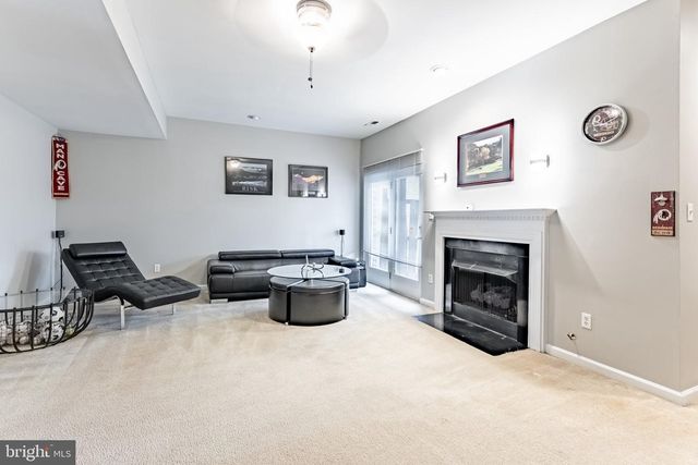 43738 CLEMENS TER, Ashburn, VA 20147