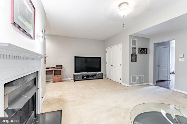 43738 CLEMENS TER, Ashburn, VA 20147