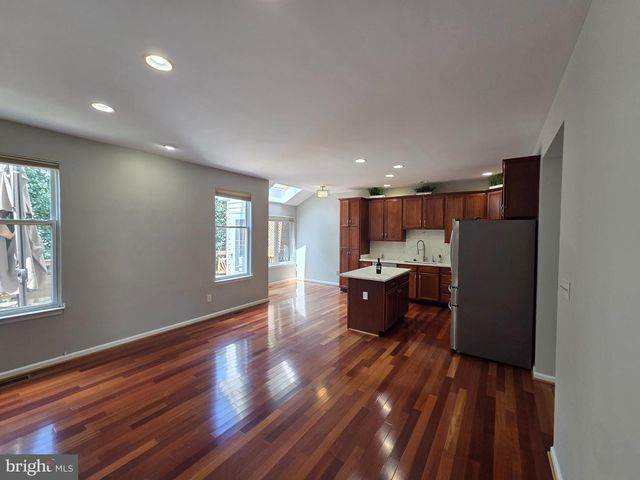 43738 CLEMENS TER, Ashburn, VA 20147