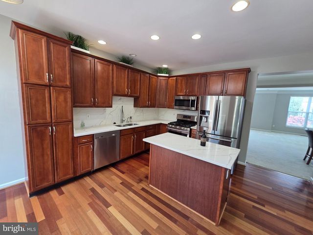 43738 CLEMENS TER, Ashburn, VA 20147
