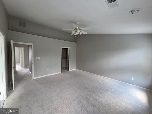 43738 CLEMENS TER, Ashburn, VA 20147