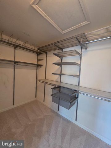 43738 CLEMENS TER, Ashburn, VA 20147