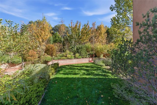 1888 Moonlight Drive, Santa Fe, NM 87505