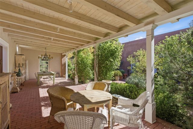 1888 Moonlight Drive, Santa Fe, NM 87505