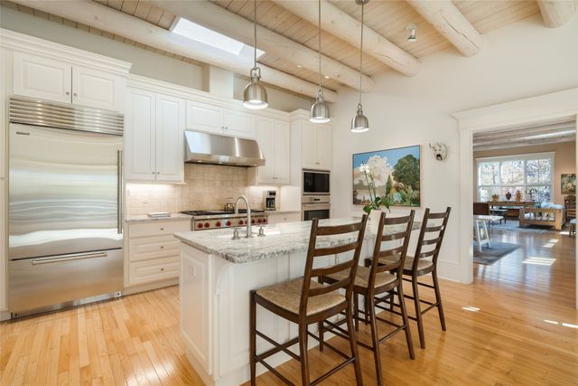 1888 Moonlight Drive, Santa Fe, NM 87505