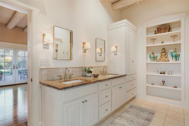 1888 Moonlight Drive, Santa Fe, NM 87505